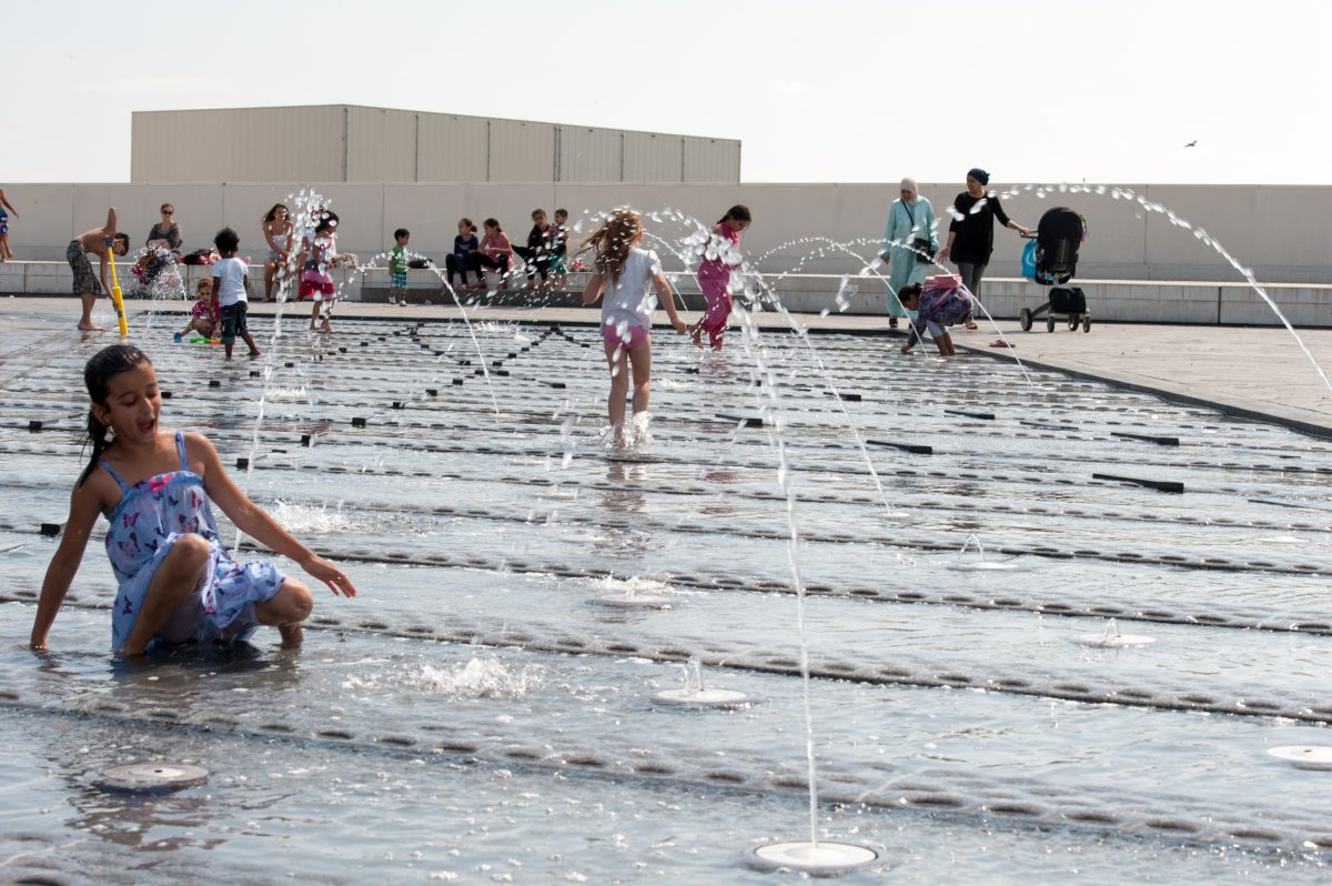 Spelend water op Dakpark Rotterdam